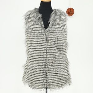 UNREAL FUR Fur Play Print Vest